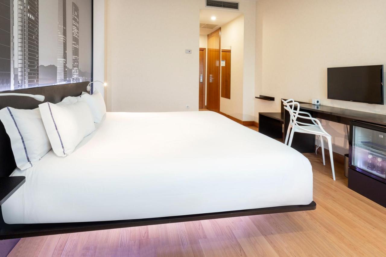 B&B Hotel Madrid Aeropuerto T4 San Sebastián de los Reyes Kültér fotó