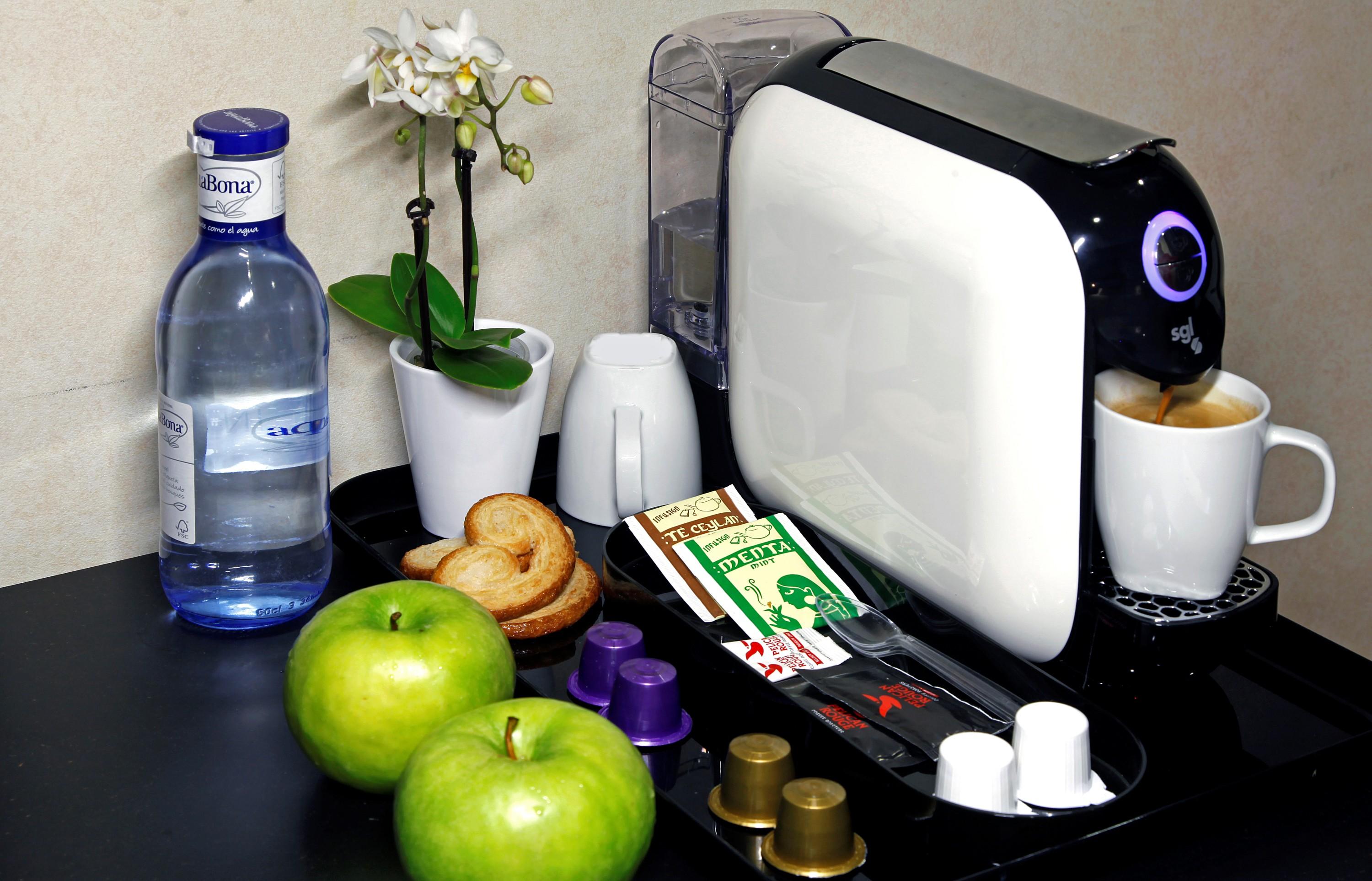 B&B Hotel Madrid Aeropuerto T4 San Sebastián de los Reyes Kültér fotó