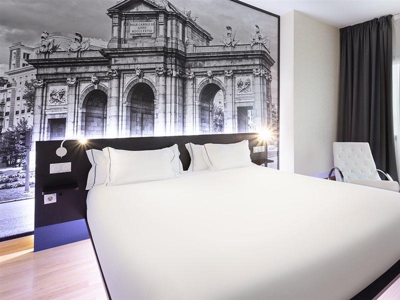 B&B Hotel Madrid Aeropuerto T4 San Sebastián de los Reyes Kültér fotó